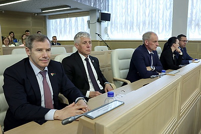 Заседание второй сессии Совета Республики прошло в Минске
