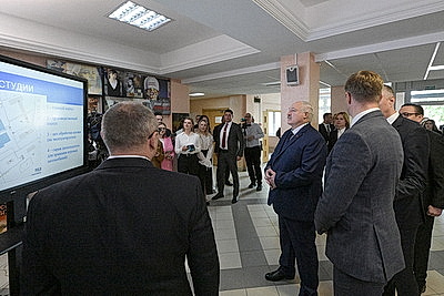 Лукашенко на \"Беларусьфильме\" ознакомился с перспективами развития в Беларуси \"важнейшего из искусств\"