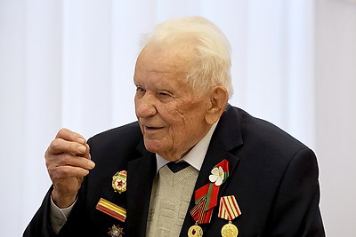 \"С годами мы все острее ощущаем значение этого великого дня\". Исаченко о благодарности ветеранам за подвиг