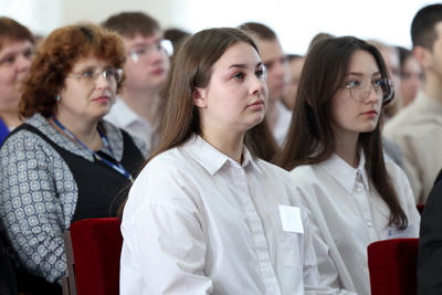 Перцов встретился с учащейся молодежью Минского филиала \"БТЭУ ПК\"