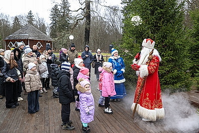 Возвращение Снегурочки большим праздником отметили в Беловежской пуще