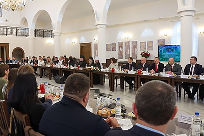 Разговор о важном: форум с участием семей со всей республики проходит в Полоцке