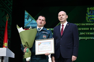 Аграриев Минской области чествовали в Пуховичском районе