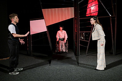 \"Титановая ведьма\". Премьера по пьесе белорусской писательницы прошла в Витебске