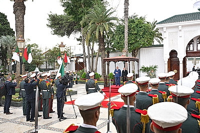Встреча Лукашенко с Президентом Алжира Теббуном проходит во дворце \"Эль-Мурадия\"