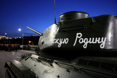 Генеральная репетиция военного парада прошла у стелы \"Минск - город-герой\"