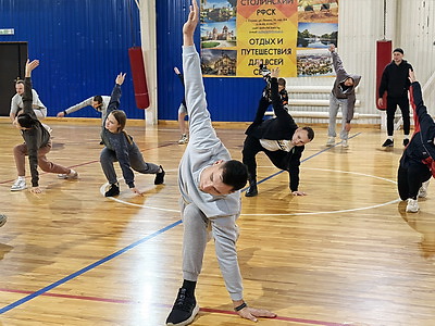 Жилье, работа, услуги, досуг. Решение каких вопросов важно для сельской молодежи