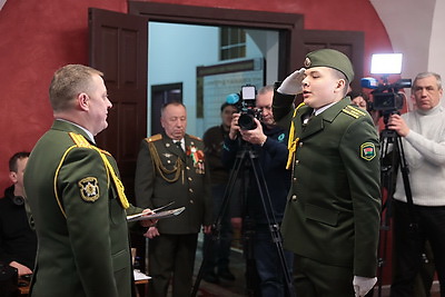 В Брестской крепости в преддверии 23 февраля возложили цветы и почтили память защитников Отечества