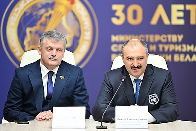 Лучшие работники спортивной отрасли отмечены наградами НОК и Минспорта