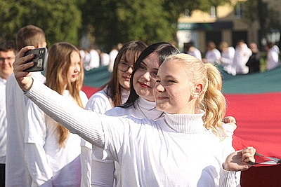 Парад Победы и шествие \"Беларусь помнит\". Брест отмечает 9 Мая