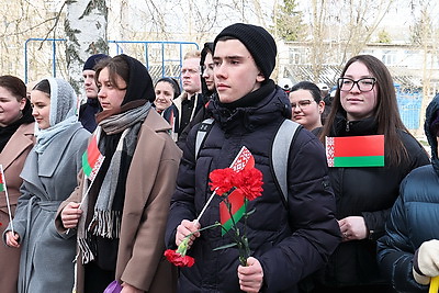 Партизан и человек большой души. В Витебске открыли мемориальную доску бывшему руководителю области
