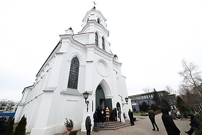 Рождественские службы проходят в католических храмах