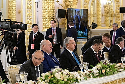 Лукашенко посетил концерт в Кремле для глав зарубежных делегаций