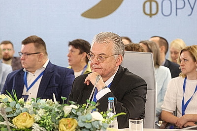 ЕЭФ: мероприятия деловой программы проходят на полях форума