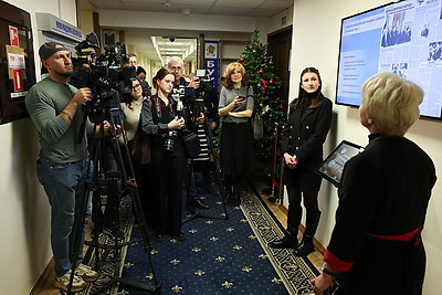 Яркая традиция народовластия. Президентская библиотека представила белорусским журналистам материалы о ВНС