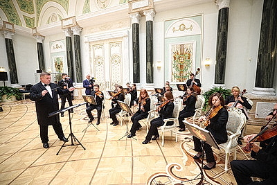 Лукашенко накануне Дня народного единства вручил госнаграды