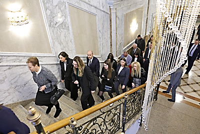 Работники холдинга \"БЕЛСТРОЙЦЕНТР\" посетили с экскурсией Дворец Независимости