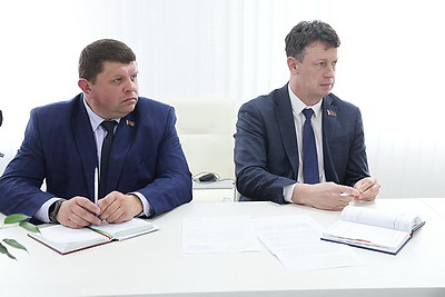 Сергеенко провел личный прием граждан в Шарковщине