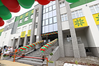 После реконструкции распахнула двери школа №1 в Лунинце