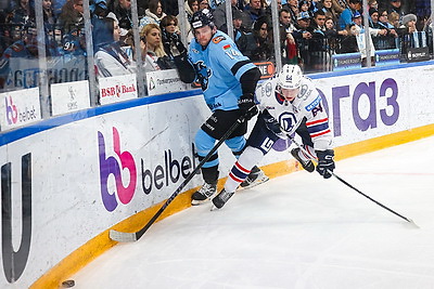 Хоккеисты \"Динамо\" разгромили \"Ладу\" в матче регулярного чемпионата КХЛ