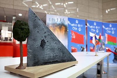 Колбы для сбора монет для памятника героям ВОВ установят на всех ж/д станциях Беларуси