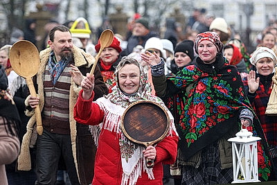 С настроением и душевно. В Гродно ярко и тепло отпраздновали Масленицу