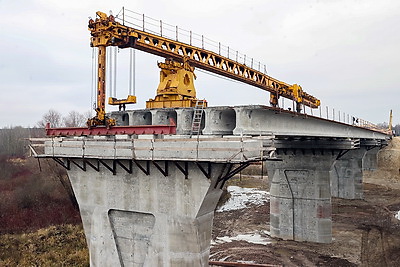 Строительство моста через реку Сож продолжается в Ветковском районе