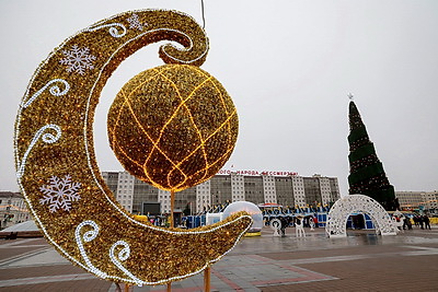 От ледового катка до подарков ручной работы. Чем удивляет рождественская ярмарка в Витебске