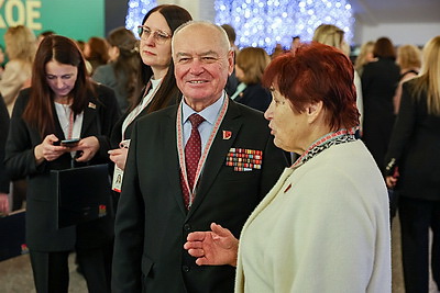 Второе заседание VII ВНС продолжает работу