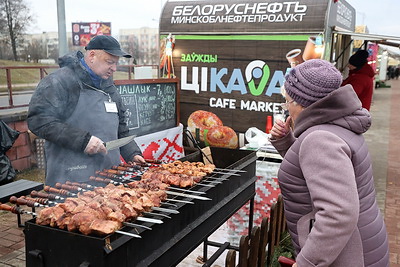 Городской квест и интерактивные площадки: второй день \"Марафона единства\" проходит в Лиде