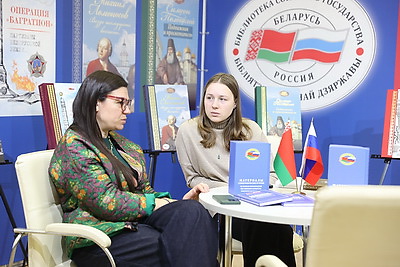 Встречи с авторами и новинки. День России проходит на ММКВЯ