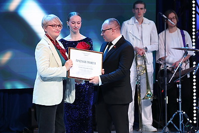 \"Любить кино по-белорусски\". В Минске состоялся театрализованный концерт ко Дню белорусского кино