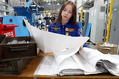Новый опыт и проверка возможностей. Студотрядовцы работают на минских заводах