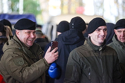 Более 50 сотрудников белорусской милиции в Горанях завоевали право ношения черного берета