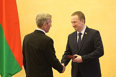 Пример высокого профессионализма и образец верности своему делу. В Минске вручили госнаграды представителям различных сфер