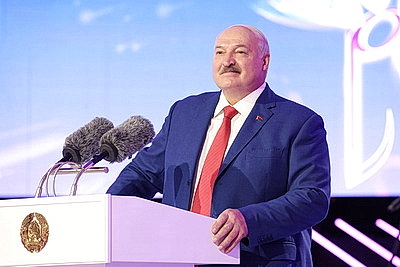 \"Вселенная с большой интересной историей\". Лукашенко открыл XXXIV \"Славянский базар в Витебске\"