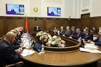 Сверить часы и обсудить ход подготовки. Турчин провел заседание оргкомитета ВНС