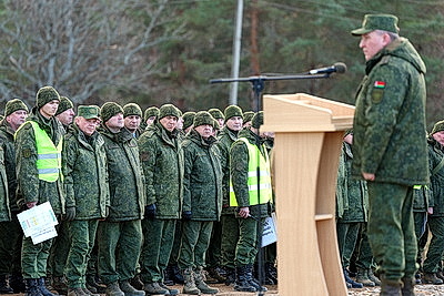 Борьба с дронами и бой в лесу. В Лепельском районе проходит оперативный сбор командного состава ВС