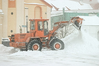 В Минске более 180 единиц техники и свыше 1,5 тысячи человек ликвидируют последствия снегопада