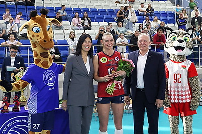 Волейболистки \"Минчанки\" в 13-й раз выиграли чемпионат Беларуси