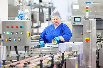 Развитие сырьевой базы и увеличение выпуска продукции. Турчин посетил Оршанский мясоконсервный комбинат