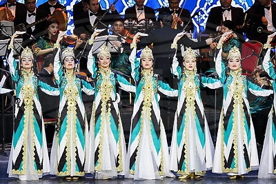 Национальные мелодии и мировые хиты. Мастера искусств Таджикистана представили гала-концерт в Минске