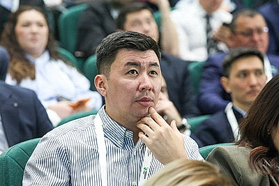 \"Индустрия 5.0: Сила взаимодействия\". Турчин принял участие в пленарной сессии цифрового форума в Казахстане