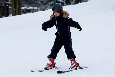 Любители активного отдыха провели праздничные выходные на снежных склонах