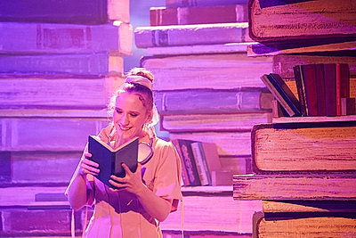 \"Здесь рождается диалог\". В Могилеве торжественно открыли молодежный театральный форум \"М.@rt.контакт\"