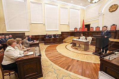 С деятельностью Конституционного Суда ознакомились члены Совета Республики