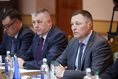 Делегация ОДКБ посетила погранзаставу и пункт пропуска \"Брузги\"