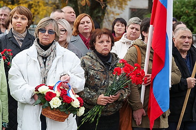 В Горецком районе почтили память героев битвы под Ленино и перезахоронили останки советских воинов