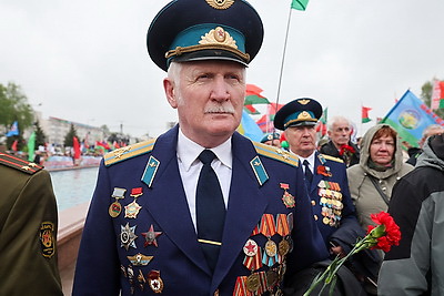 Праздничный Витебск. Жители и гости города празднуют День Победы