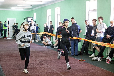 В Бресте проходит первенство города по подъему по штурмовой лестнице